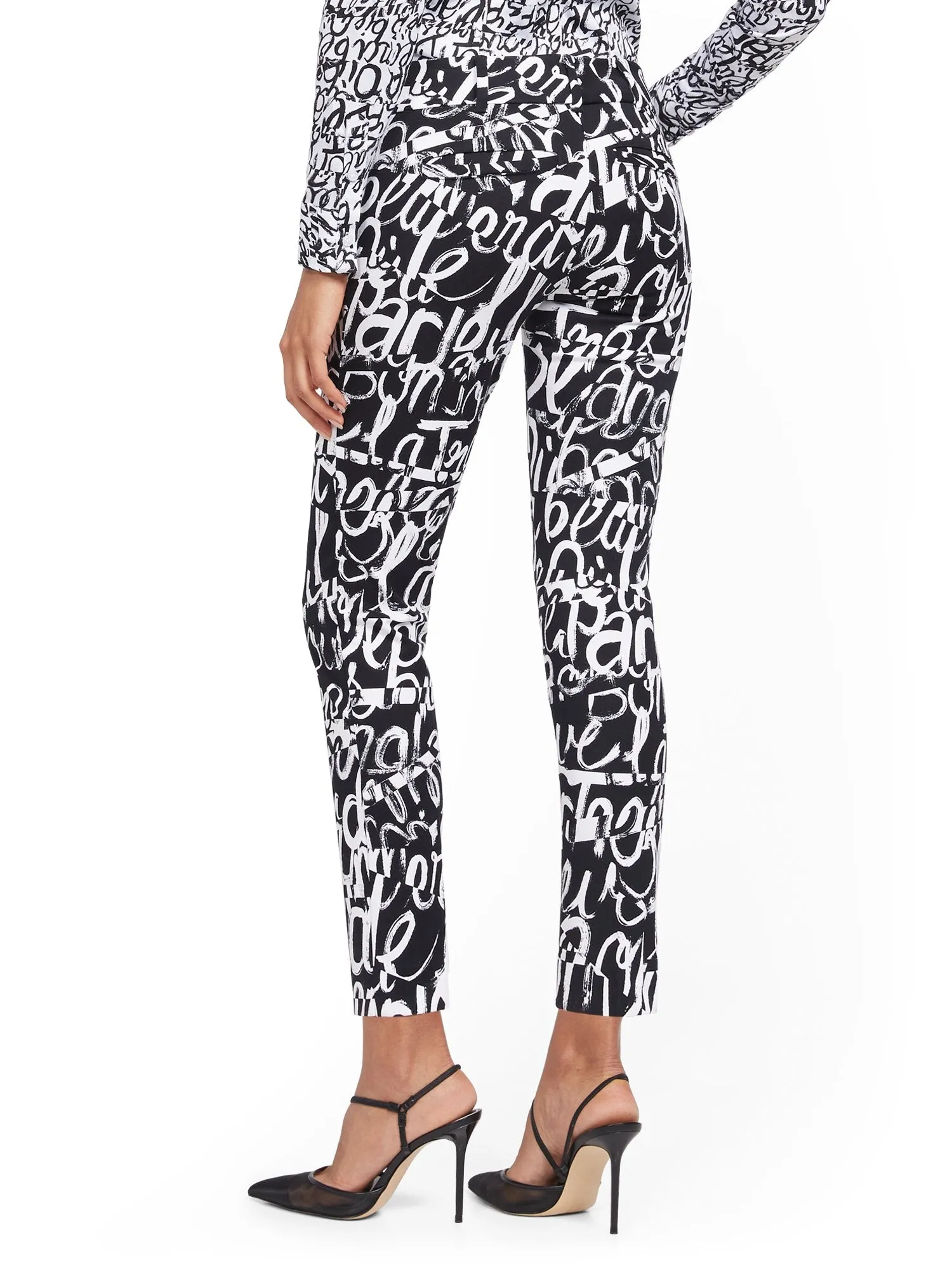 Audrey Ankle Pant - Graffiti Print
