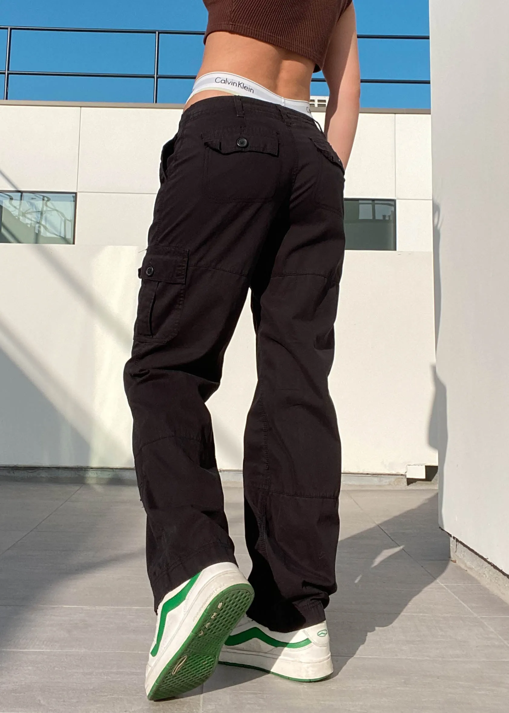 Black Lizwear Low-Rise Cargo Pants (S)
