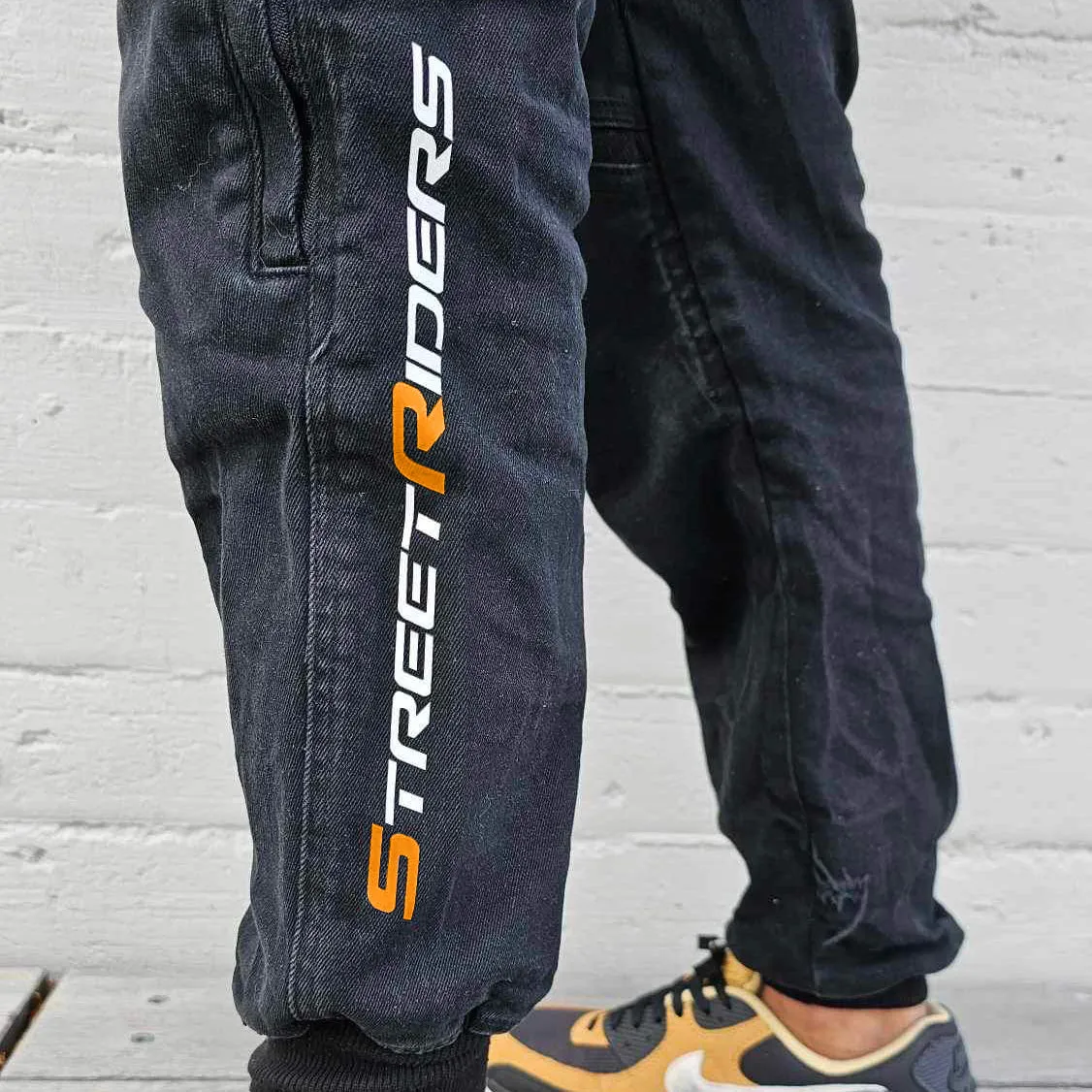 BLVK Cargos