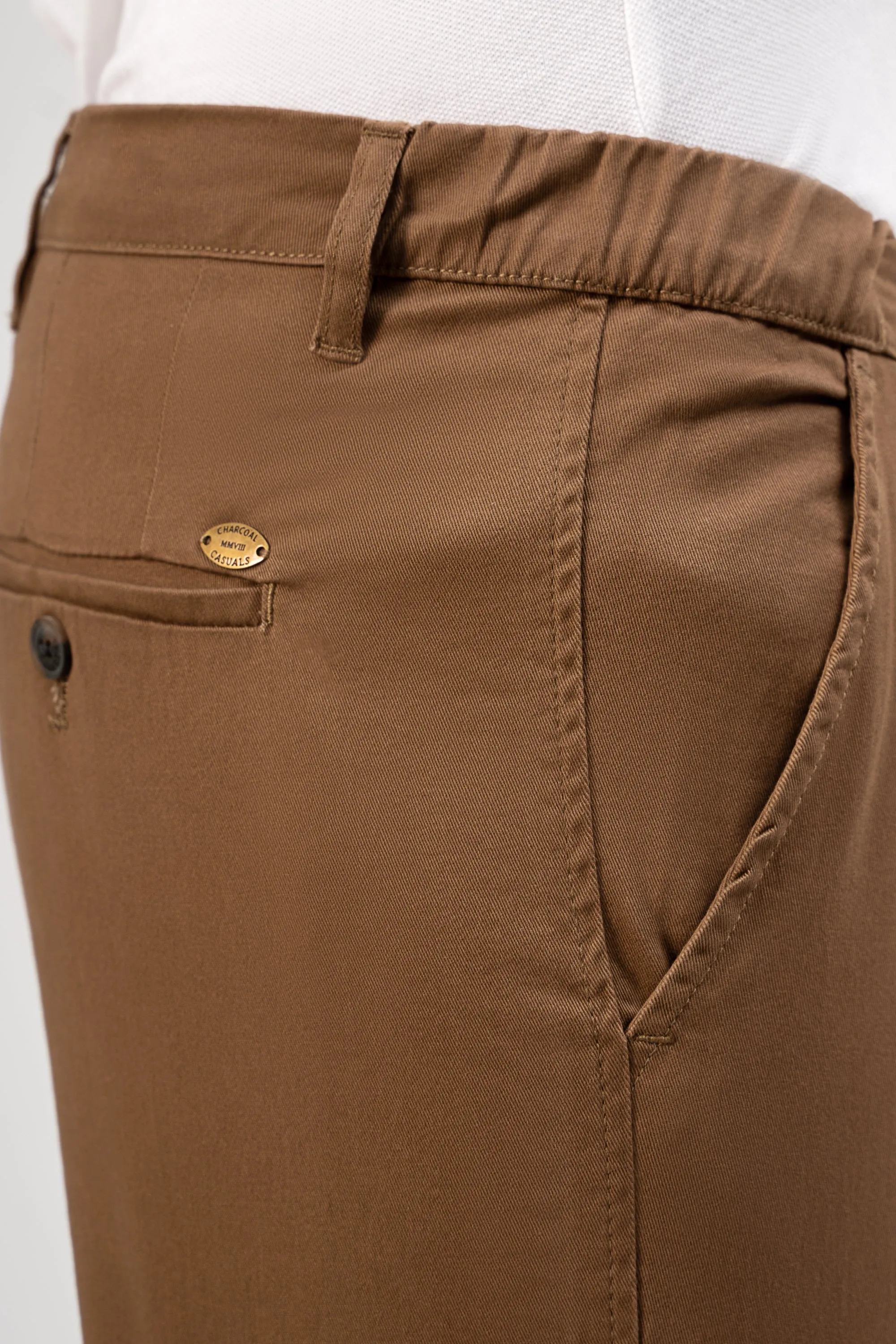 CROSS POCKET ELASTIC WAIST PANT DARK BROWN