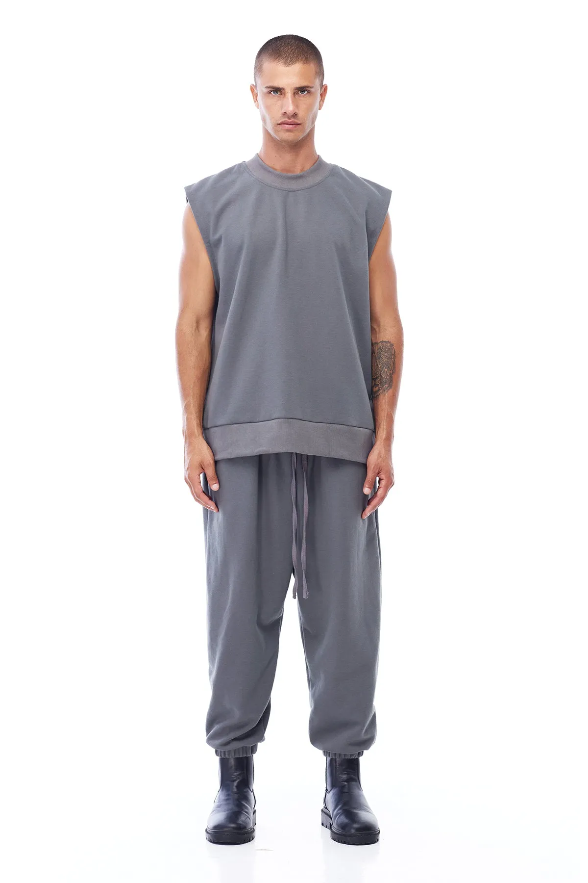 FLEECE BOXER PANTS IN CHARCOAL