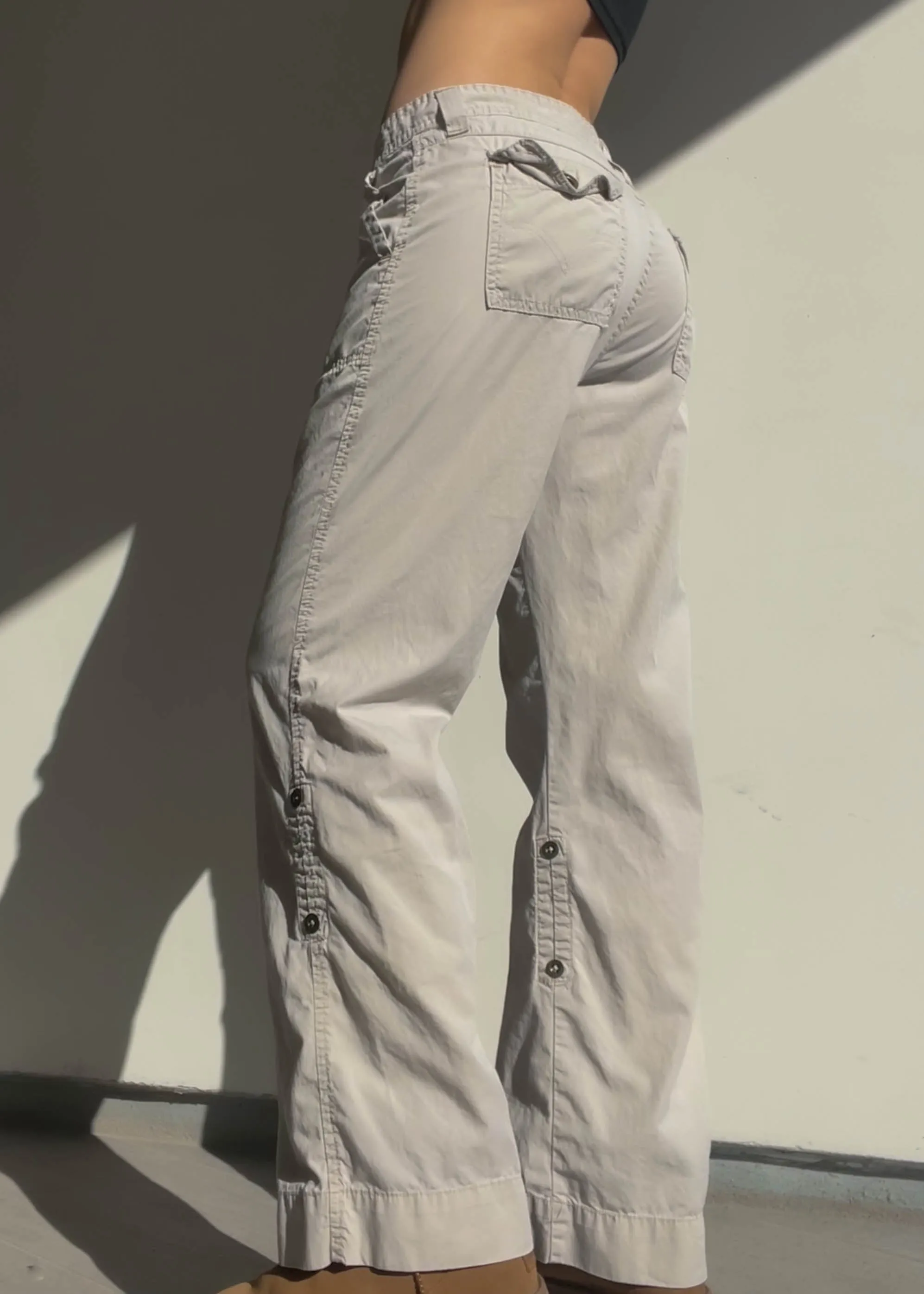 Levi’s Beige Y2k Wide Leg Pants (M)