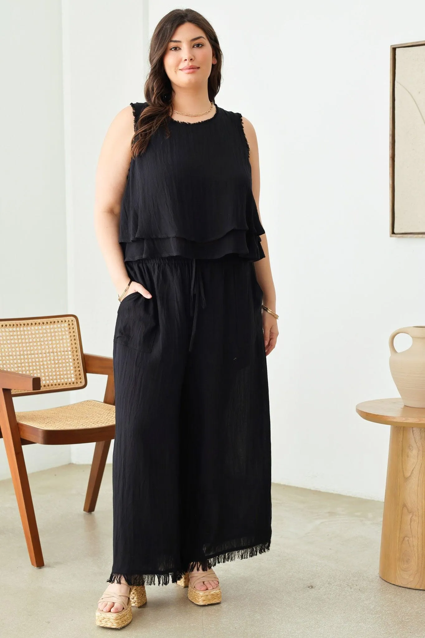 Plus Size Frayed Hem Silhouette Neckline Top & Pants Set