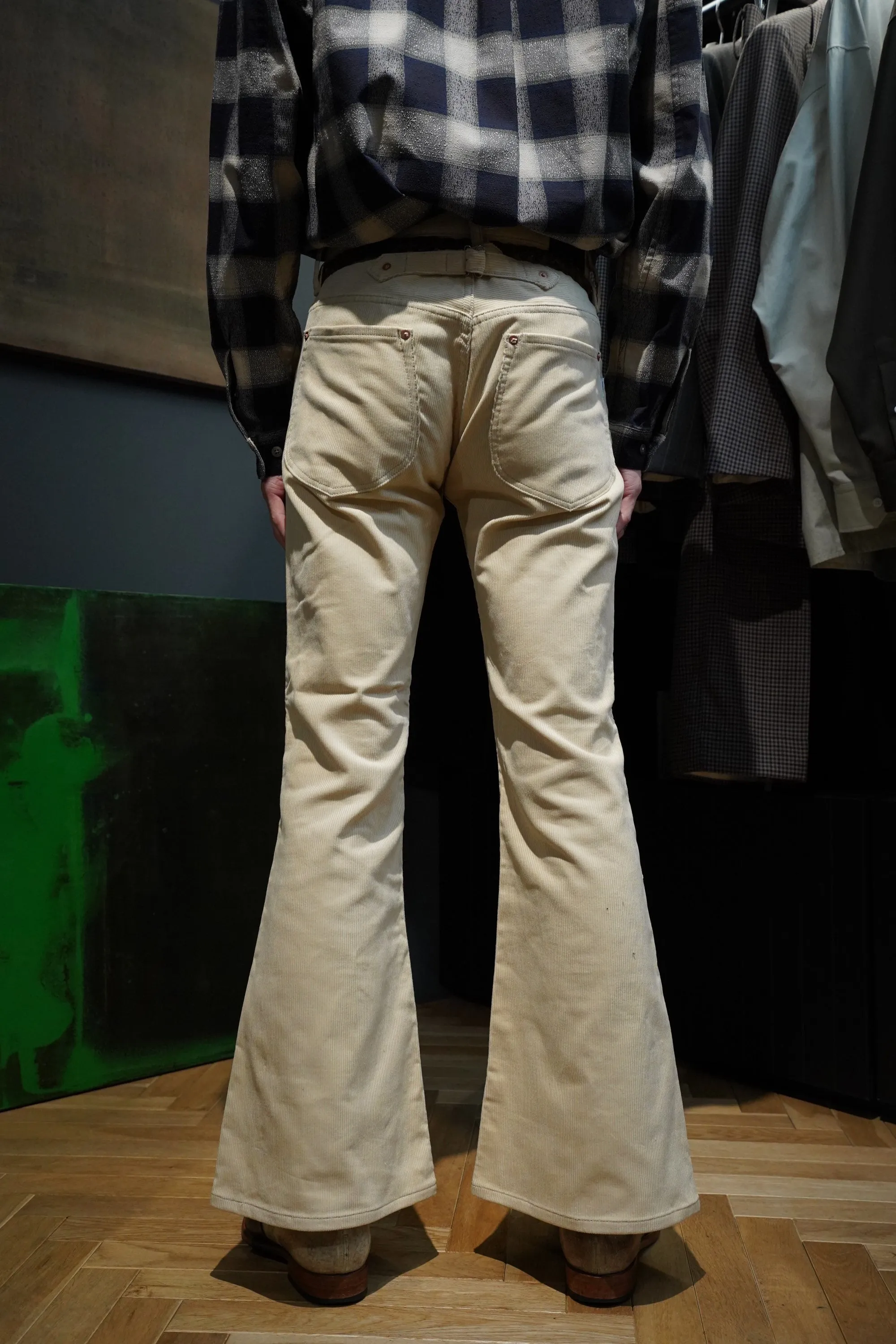 SUGARHILL CORDUROY BELL BOTTOM DENIM PANTS (IVORY WHITE)