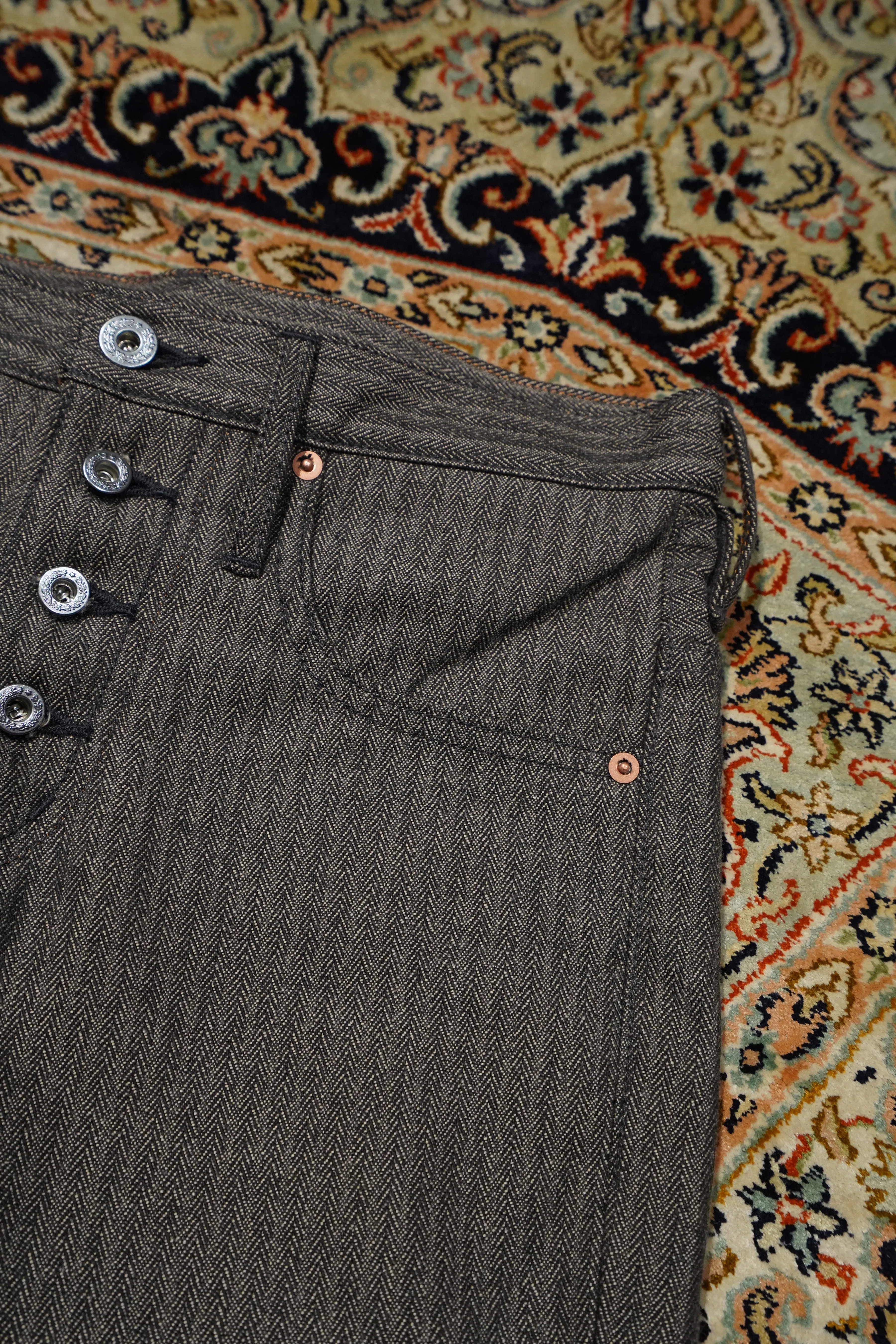SUGARHILL HERRINGBONE BELL BOTTOM DENIM PANTS (GRAY HERRINGBONE)