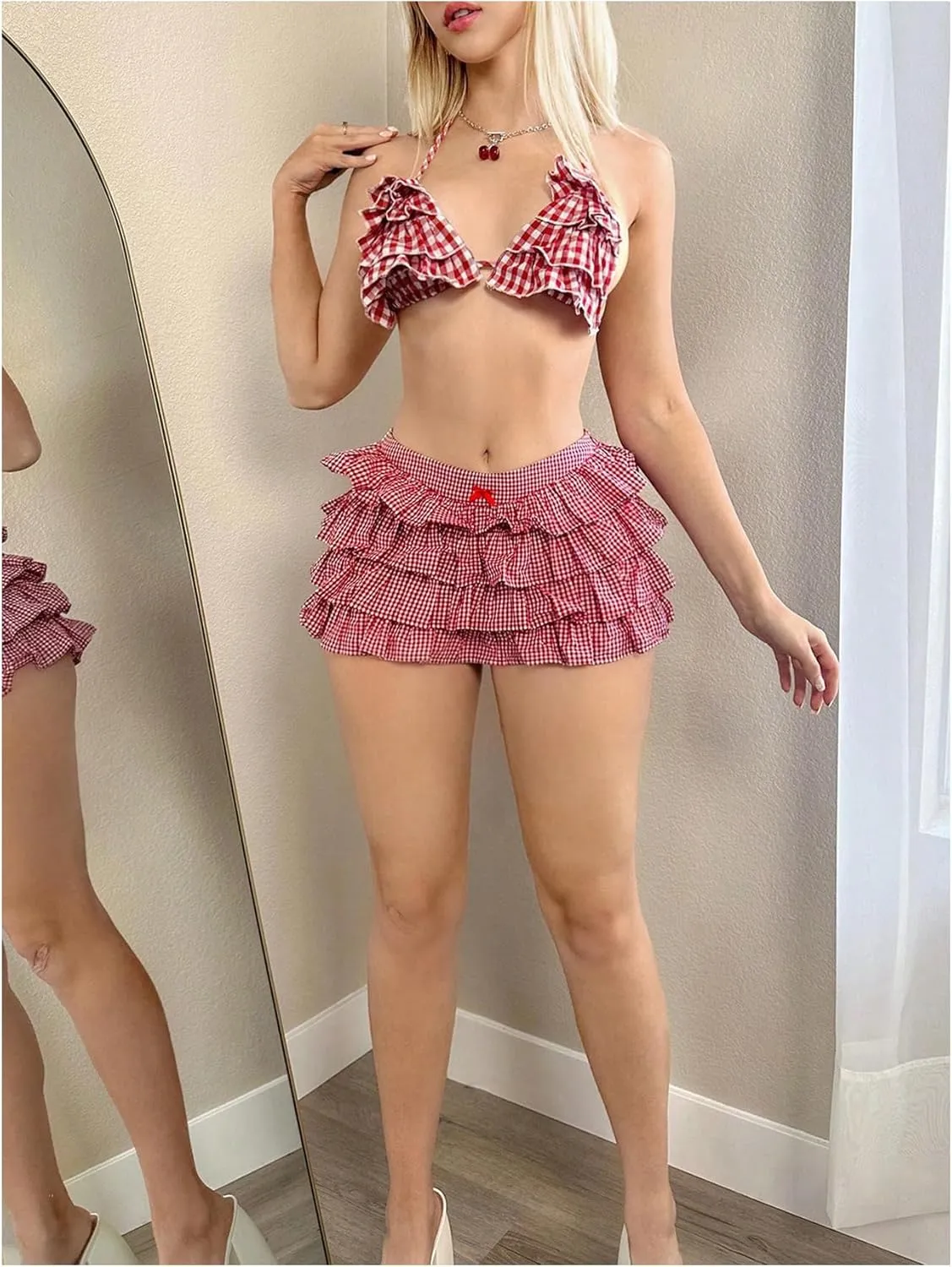 WDIRARA Women's Plaid Layered Mini Shorts Low Rise Gingham Ruffle Hem Bow Bloomer Skorts