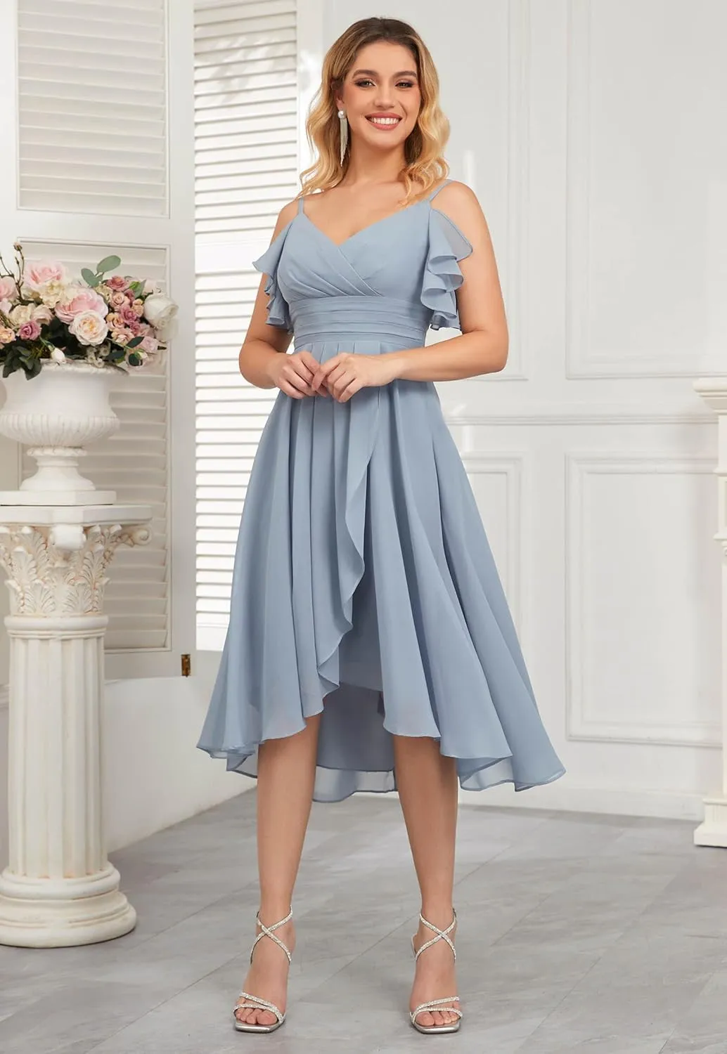 Women's V-Neck Short Bridesmaid Dresses Spaghetti Straps Ruched Chiffon Formal Evening Party Gown